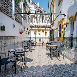 Tadawn Literary Coliving Bed & Breakfast